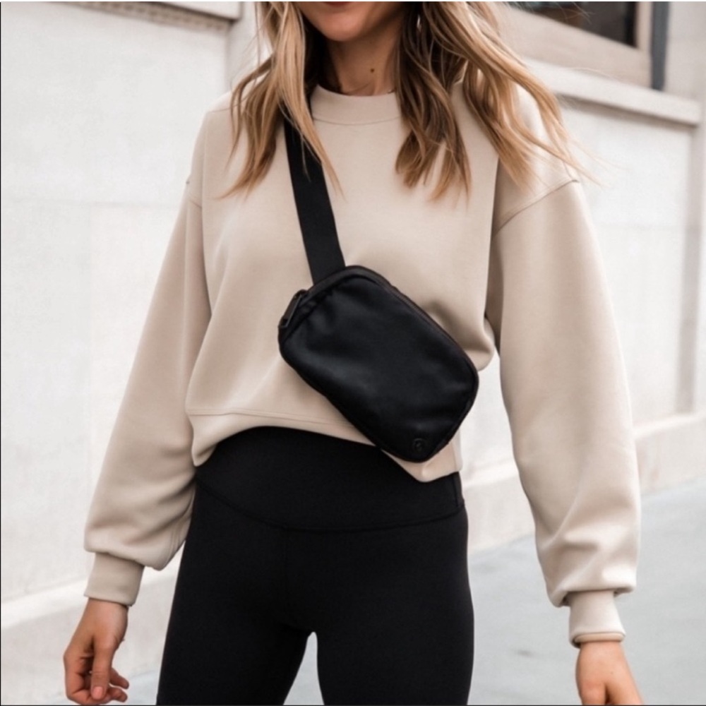 NWT Lululemon Everywhere Belt Bag - Picture 4 of 11